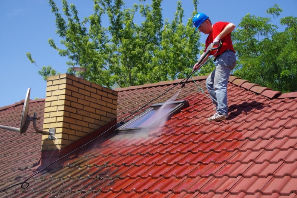 pressure washing roof 2
